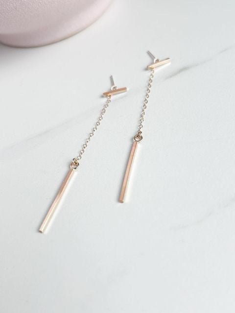 Still Unwavered Bar Dangle Earring