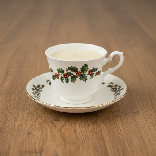 Mistletoe Wreath Teacup Candle