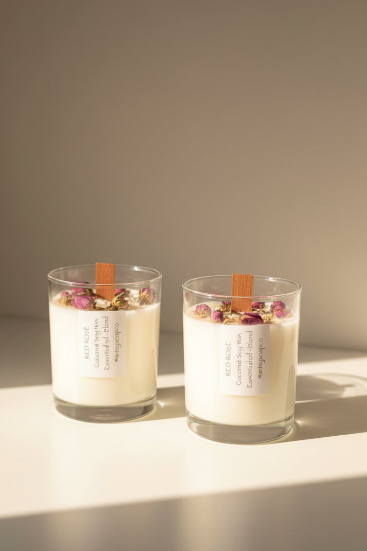 ArtsySoapCo. Red Rose Candle