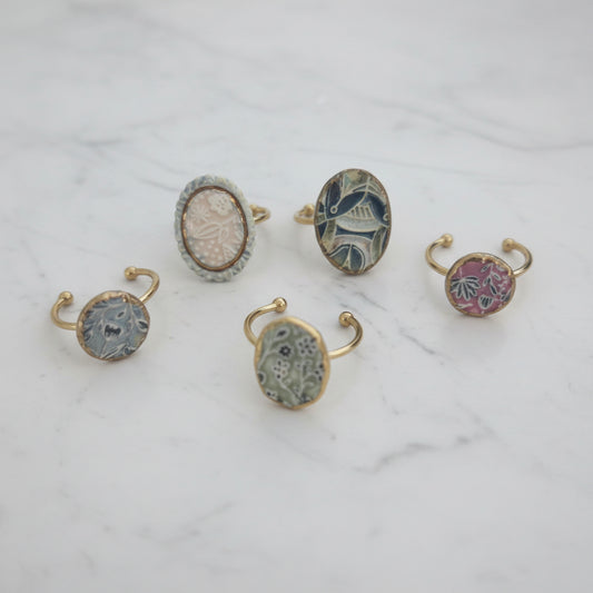 Oval Ring Collection