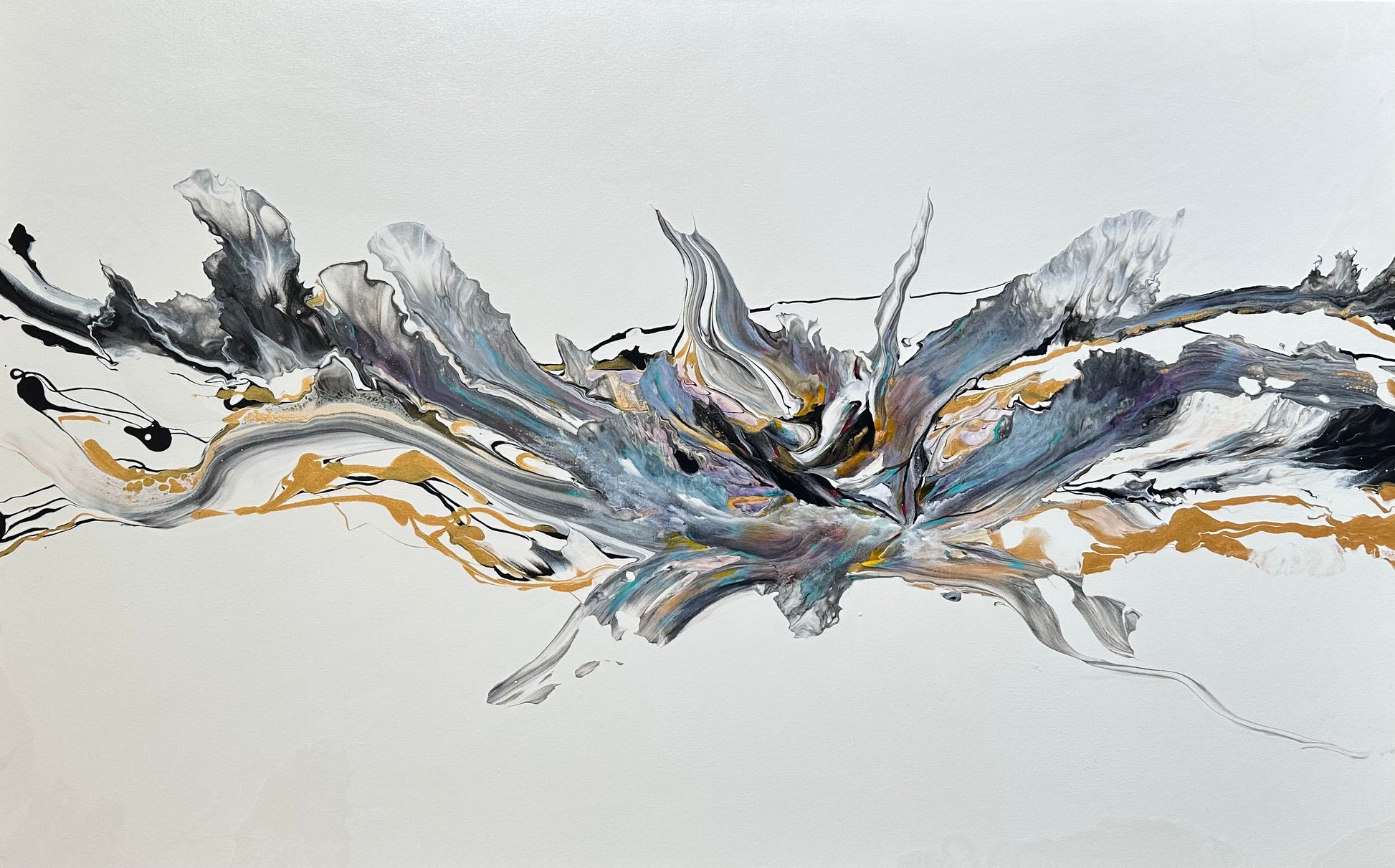 Santini Gallery | Constant