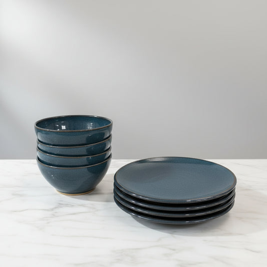 A set of blue ceramic tableware 