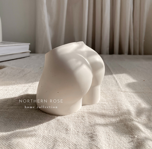 Bum Vase
